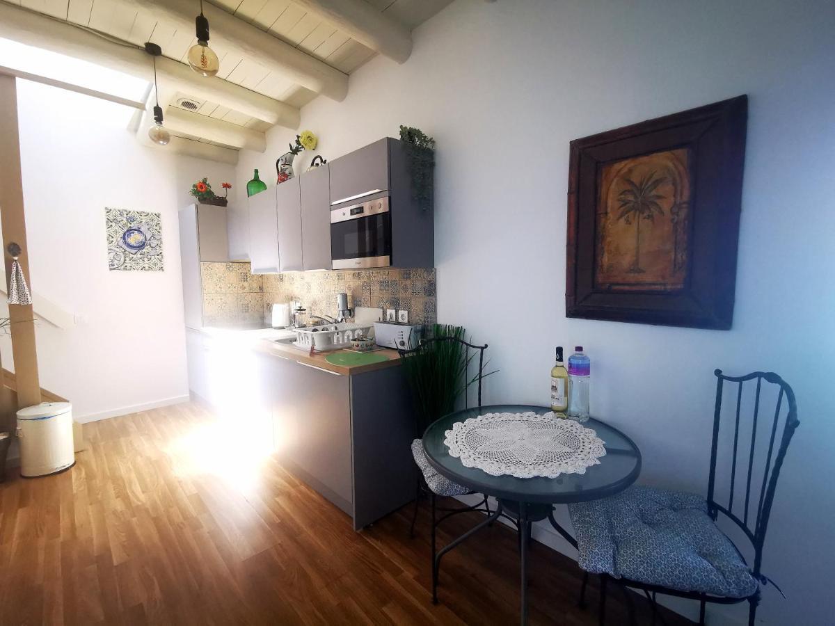 Charming Portuguese Style Apartment, For Rent "Vida A Portuguesa", "Amendoa Or Limao" Alojamento Local بورتيماو المظهر الخارجي الصورة